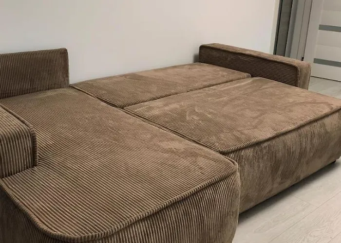 Garsoniera Renovata Si Spatioasa Craiova