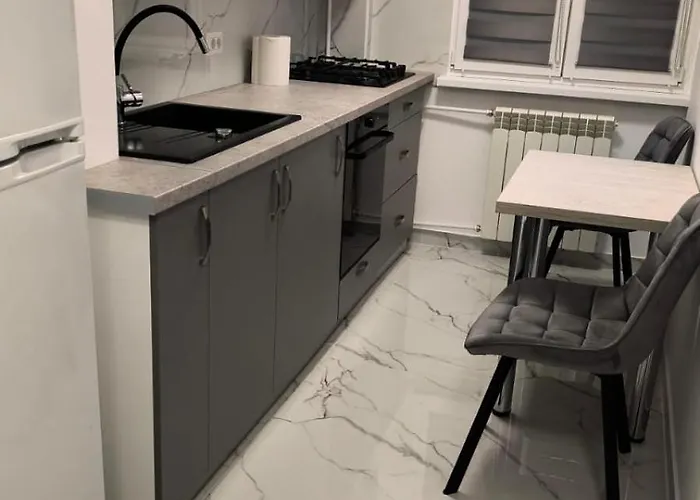 Garsoniera Renovata Si Spatioasa Apartment *